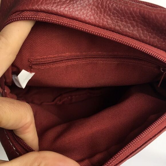 Red Cross body multiple pocket purse - Picture 3 of 6